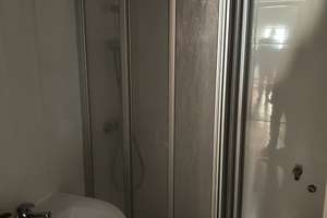 Vollständig renovierte 2-Zimmer-Wohnung mit Balkon in Düsseldorf-Garath   – Ricarda-Huch-Straße 25, 40595 Garath, Düsseldorf – Vorschaubild 3