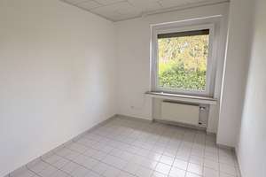 Befristete 3-Zimmer-Wohnung mit Balkon in Düsseldorf-Wersten | 12 Monate – 40591 Wersten, Düsseldorf – Vorschaubild 2