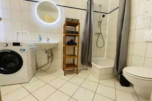Voll möblierte 1-Zimmer-Altbauwohnung im Gleim-Kiez, Prenzlauer Berg 🇩🇪🇬🇧 – Rhinower Straße 11, 10437 Prenzlauer Berg, Berlin – Vorschaubild 4