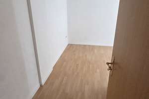 Wohnen mit Charakter: 3-Zimmer-Wohnung in Fürth – Die vollständige Adresse der Immobilie erhältst du vom Anbieter., 90765 Ronhof, Kronach, Fürth – Vorschaubild 9