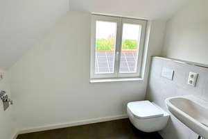 ERSTBEZUG "NEU" Exklusive 2-Zimmer DG-Wohnung mit EBK, Gäste WC, Fußbodenheizung, Stellplatz – Grundorfer Kirchweg 8, 4178 Böhlitz-Ehrenberg, Leipzig – Vorschaubild 10