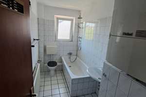 Freundliche 3-Zimmer-Wohnung in Solingen – Grenzstraße 1a, 42697 Solingen – Vorschaubild 4