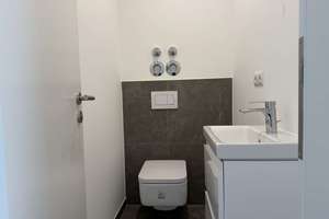 NEUBAU Erstbezug: Schicke sonnige 3 Zimmer Wohnung mit Süd- und Westbalkon in guter Lage Hadern ! – Die vollständige Adresse der Immobilie erhältst du vom Anbieter., 81375 Neuhadern, München – Vorschaubild 17