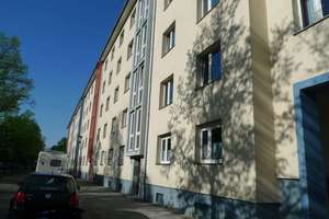 sehr schöne top renovierte 2 Zi. Whg. mit Wohnküche und Balkon