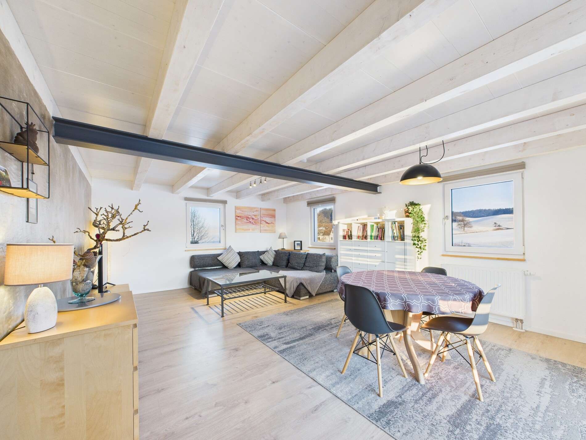 Immobilie in Grünkraut - Der Traum vom eigenen kleinen Hof - Einfamilienhaus mit ELW und sehr viel Platz in Grünkraut! - Bild 0