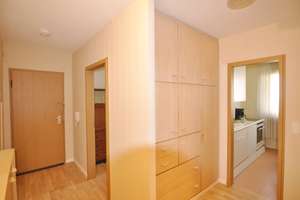 Top Infrastruktur, ruhig, bezugsfrei: 3 Zi.-Whg mit Südbalkon in Johanneskirchen/Bogenhausen – 81927 Johanneskirchen, München – Vorschaubild 4