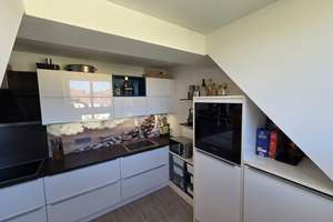 Provisionsfrei: Exklusive, lichtdurchflutete 3½ Zimmer Dachgeschosswohnung mit Ausbaureserve – Tangermünder Weg 18, 13583 Falkenhagener Feld, Berlin – Vorschaubild 6