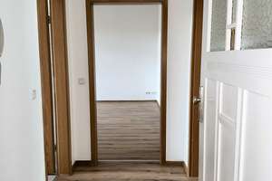 TOPDEAL: 1 MONAT MIETFREI! FRISCH RENOVIERT MIT EINBAUKÜCHE, WANNE UND DUSCHE – Faulmannstraße 5a, 39122 Salbke, Magdeburg – Vorschaubild 2