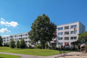 Hell, ruhig, gut aufgeteilt: 3‑Zimmer‑Wohnung mit Loggia – John-F.-Kennedy-Allee 114, 38444 Detmerode, Wolfsburg – Vorschaubild 1