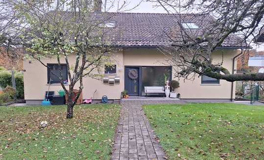 88048 Friedrichshafen Bodensee Renovierte 4 Zimmerwohnung ca. 110 qm mit Garage Terrasse 