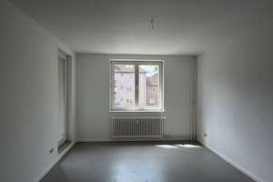 Endlich Platz! 5-Zimmer-Wohnung in Tegel - KEINE WGs!