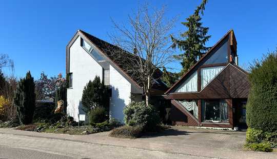 Bild von Hundsmühlen - sehr besonderes Einfamilienhaus mit 2 Einliegerwohnungen + Nebengebäude. Bezugsfrei!