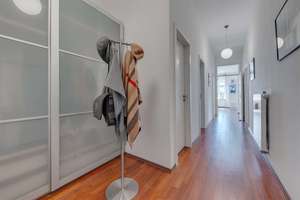 Derendorf - attraktive Altbauwohnung mit großer Terrasse und Garten in gründerzeitlicher Wohnanlage – 40476 Derendorf, Düsseldorf – Vorschaubild 13