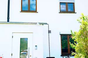 Gepflegtes Reihenmittelhaus mit großem Garten in München-Berg am Laim – Die vollständige Adresse der Immobilie erhältst du vom Anbieter., 81673 Josephsburg, München – Vorschaubild 2