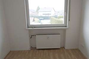 Vielseitiges Investment: Doppelhaus mit 3 Wohneinheiten, Stellplätzen und attraktiver Lage – Die vollständige Adresse der Immobilie erhältst du vom Anbieter., 33818 Leopoldshöhe – Vorschaubild 29