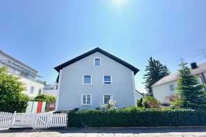 **Exklusives Mehrfamilienhaus mit Photovoltaikanlage - großer Garten und idyllischer Pool!!** – München – Vorschaubild 3