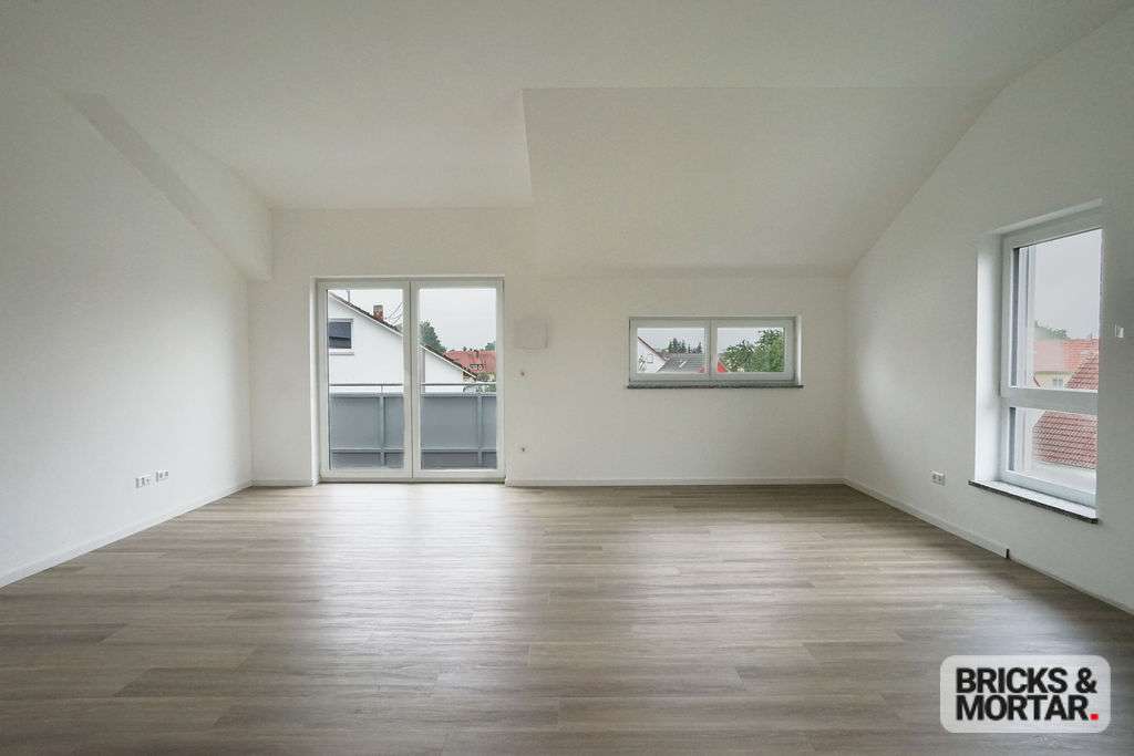 Immobilie in Deiningen - Erstbezug der sonnendurchfluteten 4,5 Zimmerwohnung im Dachgeschoss - Bild 0
