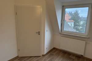 Modernisierte DG-Wohnung, 2-Zimmer-Küche, Bad in Mannheim-Luzenberg – Sandhoferstraße 28, 68305 Waldhof, Mannheim – Vorschaubild 8