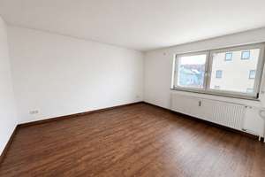 Ein Ort für Alltag und Rückzug  – 3 Zimmer-Wohnung mit Stellplatz in Fischbach – Die vollständige Adresse der Immobilie erhältst du vom Anbieter., 90475 Fischbach, Nürnberg – Vorschaubild 2