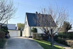 Freistehendes Einfamilienhaus m. Garten, großer Garage u. 5 Stellplätzen – Die vollständige Adresse der Immobilie erhältst du vom Anbieter., 56727 Mayen – Vorschaubild 2