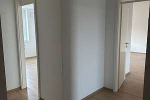 Großzügig, gut geschnittene, sehr gepflegte 4,5-Zi.ETW inkl. TG-Platz und EBK in saniertem 3-FH – Die vollständige Adresse der Immobilie erhältst du vom Anbieter., 70372 Kurpark, Stuttgart – Vorschaubild 4