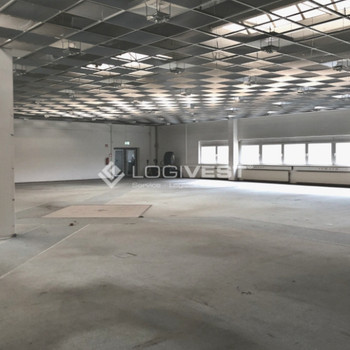 Helle und gepflegte Lagerstätte mit optimaler Verkehrsanbindung zur A14 und A38!