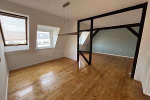 Charmante 2-3-Zimmer mit Südwest-Balkon, EBK, saniertem Badezimmer, Holzdielen etc. – 30165 Vahrenwald, Hannover – Vorschaubild 7