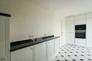 Großzügige Maisonette-Wohnung mit Galerie, Kamin und Balkon in Wittlaer – 40489 Wittlaer, Düsseldorf – Vorschaubild 9