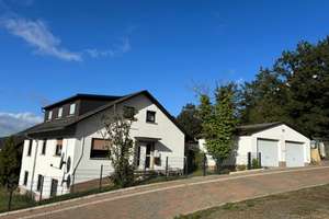 Reduzierter Preis: Ruhig gelegenes Haus mit 3 Wohnungen am Waldrand mit Panoramablick – Die vollständige Adresse der Immobilie erhältst du vom Anbieter., 35745 Herborn – Vorschaubild 2