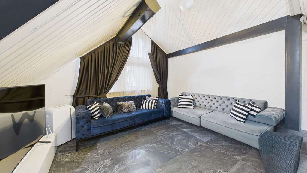 Immobilie in Kirchheim am Neckar - 2-Zimmer Dachgeschosswohnung mit Balkon - Bild 1