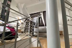 Maisonette mit Sonnenbalkon unterm Dach: zwei Ebenen, eine Wendeltreppe, Blick über die Südstadt – Die vollständige Adresse der Immobilie erhältst du vom Anbieter., 90763 Südstadt Industriegebiet, Fürth – Vorschaubild 9