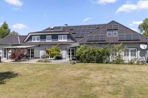 5.176m² Grundstücksfläche! Energieeffiziente Luxusvilla in ruhiger Lage mit Pool – Die vollständige Adresse der Immobilie erhältst du vom Anbieter., 95473 Creußen – Vorschaubild 19