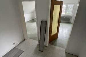 Helle 2-Zimmer Dachgeschosswohnung – Remscheider Str. 8, 42659 Solingen – Vorschaubild 2