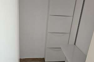 Helle und großzügige 2-Zimmer-Wohnung in zentraler Lage, mit Einbauküche und Bad mit Badewanne – Scheffelstraße 3, 34117 Nord (Holland), Kassel – Vorschaubild 2