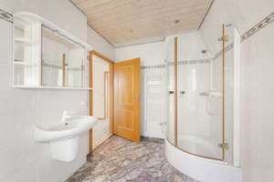 Property thumbnail 9