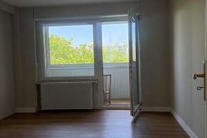 Herrenbach-Spickel: gut geschnittene 3 Zimmer-Wohnung mit Fernblick in guter Lage. Provisionsfrei! – Die vollständige Adresse der Immobilie erhältst du vom Anbieter., 86161 Wolfram-und Herrenbachviertel, Augsburg – Vorschaubild 13