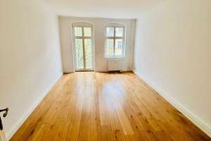 Renovierte 2-Zimmer Wohnung mit 2 Balkonen im 3. OG am Boxhagener Platz – Krossener Straße 26, 10245 Friedrichshain, Berlin – Vorschaubild 5
