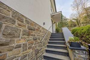 Tolles Stadthaus in zentrumsnaher, freistehender Lage von Siegen – Die vollständige Adresse der Immobilie erhältst du vom Anbieter., 57074 Siegen, Siegen – Vorschaubild 3