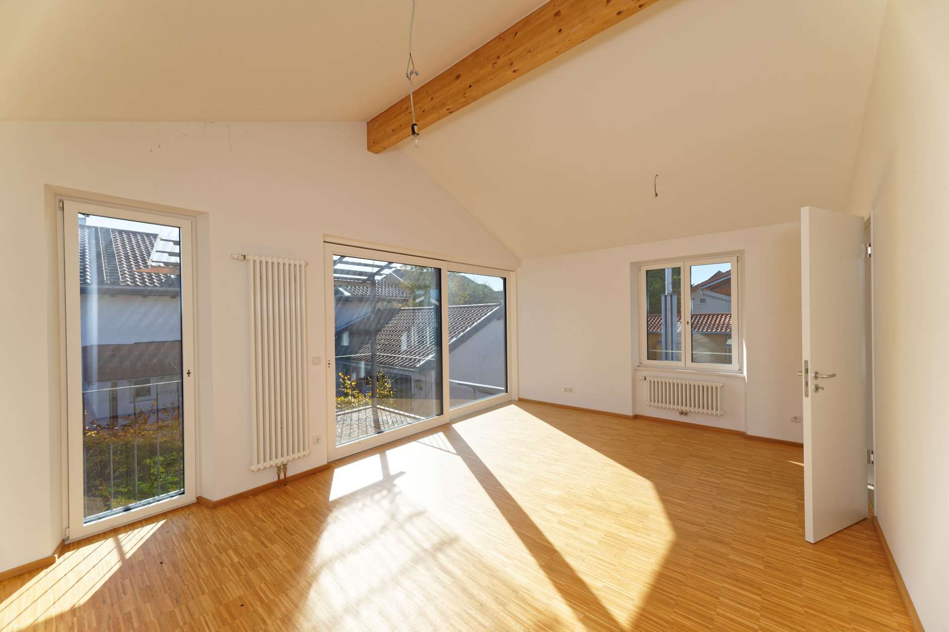 Immobilie in Vogtareuth - Neubau mit großem Nebengebäude (zum Wohnen oder Vermieten) - nahe München - Bild 1