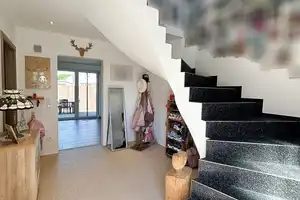 Exklusives Einfamilienhaus mit großer Doppelgarage, schönem Gartenbereich und Smart-Home-Komfort – Heinsberg (Kreis) – Vorschaubild 6