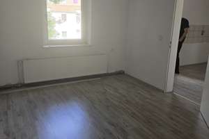 Wohnung in der 2. Etage zu vermieten, Ernestinenstr. 4