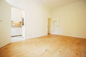 Schöne 2-Raumwohnung * Badezimmer* Küche mit EBK * TOP*