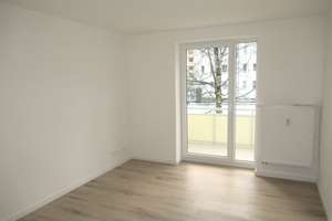 * * *ERSTBEZUG nach Instandsetzung - Wunderschöne Wohnung in BELIEBTER Wohnanlage* * * – Kirchhoffstraße 13, 9117 Siegmar, Chemnitz – Vorschaubild 3