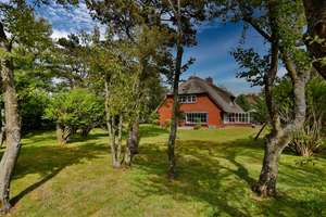 Großes Einzelhaus auf verwunschenem Grundstück – Die vollständige Adresse der Immobilie erhältst du vom Anbieter., 25999 Kampen (Sylt) – Vorschaubild 1