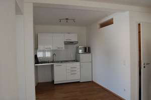 Schöne, gepflegte 2,5 Zimmer-Wohnung mit Balkon und Einbauküche in der Ingolstädter Altstadt – Oberer Graben 57, 85049 Mitte, Ingolstadt – Vorschaubild 5