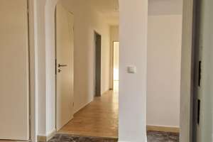 Einladender Bungalow mit grünem Rückzugsort – Die vollständige Adresse der Immobilie erhältst du vom Anbieter., 53757 Sankt Augustin – Vorschaubild 3
