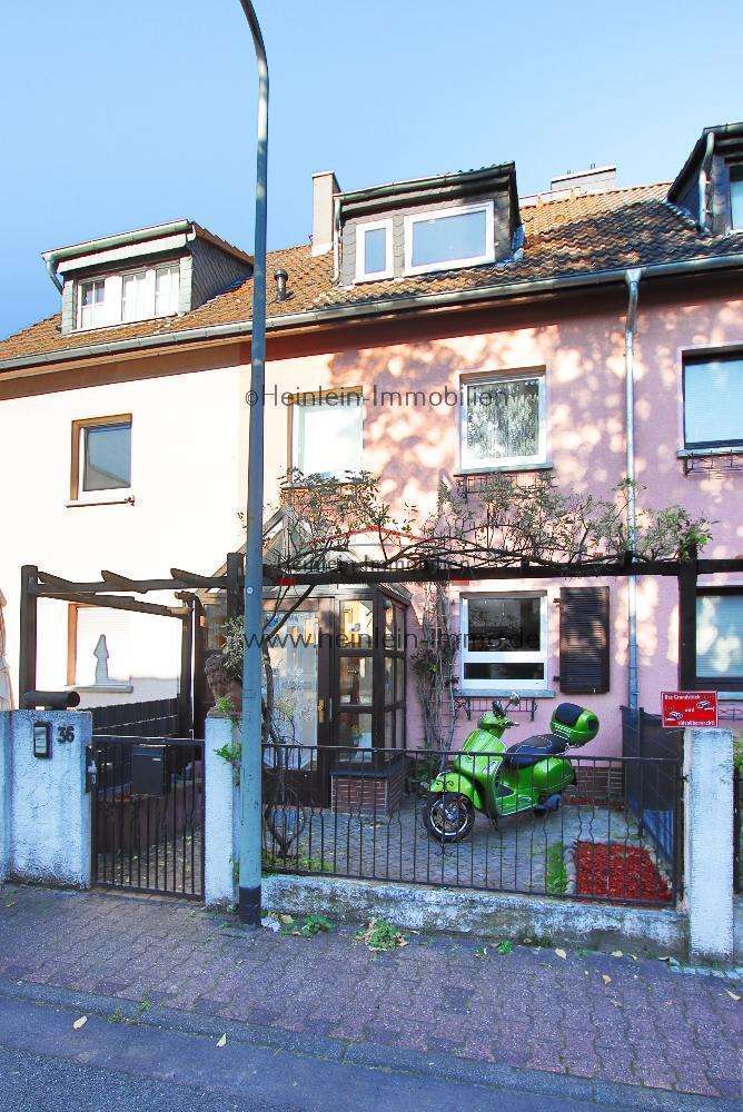 Charmantes Reihenmittelhaus 5 ZKBB* tgl.Badezimmer* kleiner Garten* Gartenhütte* Frankfurt-Gallus, Frankfurt am Main – Bild 2