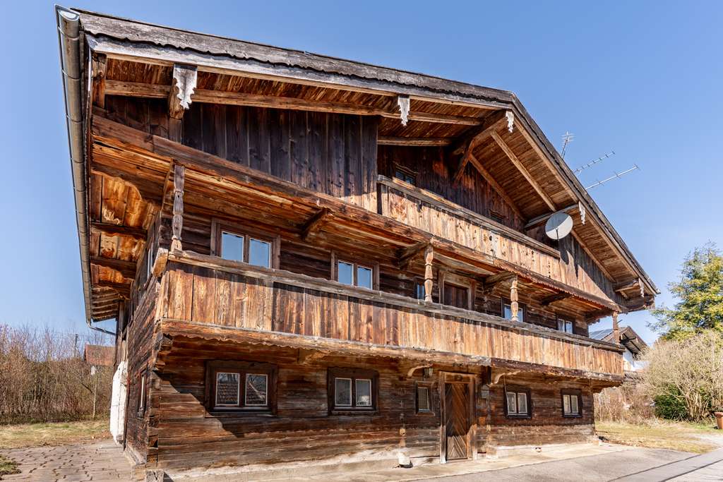 Immobilie in Valley - Rarität an der Mangfall - Denkmal mit Erweiterungspotenzial - Bild 0