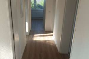 Sanierte 3-Zimmer-Etagenwohnung mit Einbauküche in Leverkusen – Hufer Weg 2, 51381 Lützenkirchen, Leverkusen – Vorschaubild 5