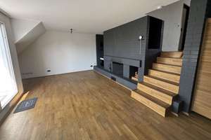 Architektenwohnung mit 2 Balkonen – Blick auf Rheinturm & Brücke